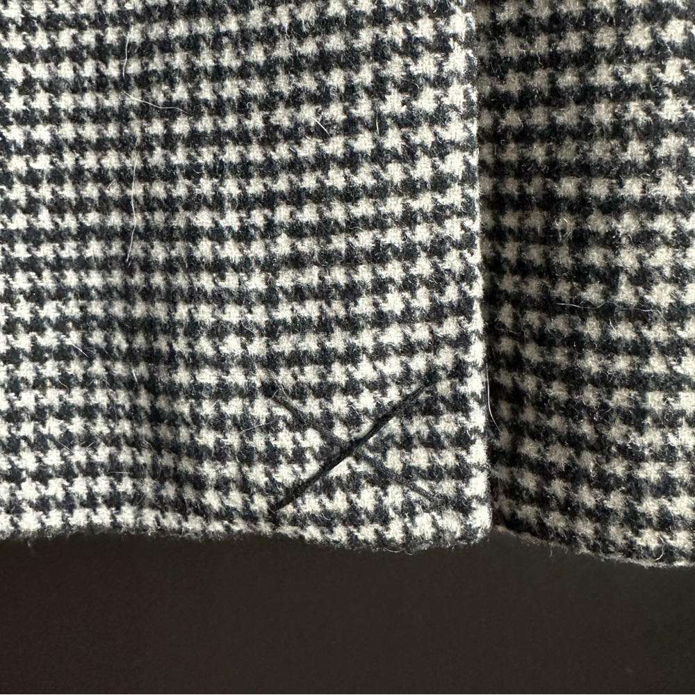 Calvin Klein
Faux-Leather-Pocket Houndstooth Maxi Coat - Picture 13 of 15